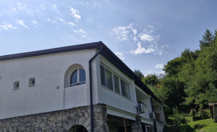 SALE of a 1 and 1/2 room apartment, Holloháza, Hungary - fotografia 3