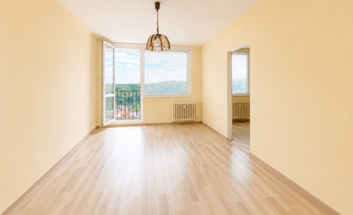 REZERVOVANÉ- 3-izbový byt s lodžiou, Dénešová ulica –Košice,Sídlisko KVP - fotografia 1