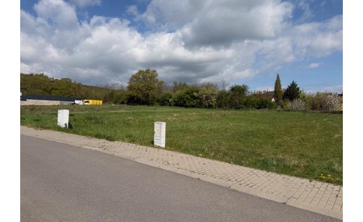 PREDÁM stavebný pozemok Beniakovce - len 10min cesty od KE - fotografia 3
