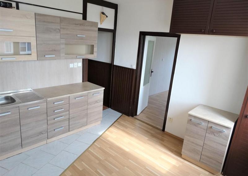 REZERVOVANÉ Na prenájom 2 izbový byt s lodžiou, Krosnianska, Košice-Dargovských hrdinov