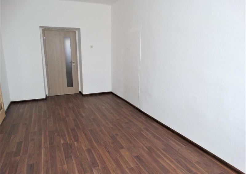 Na prenájom zrekonštruovaná kancelária, 24m2, ulica Košická, Prešov